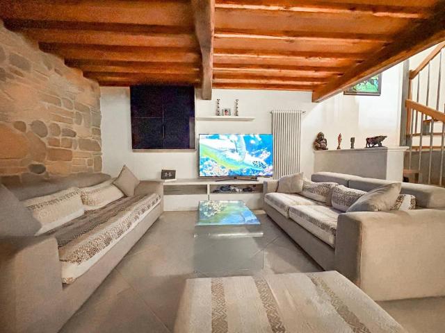 Villa Indipendente in vendita a Paduletto, Camaiore