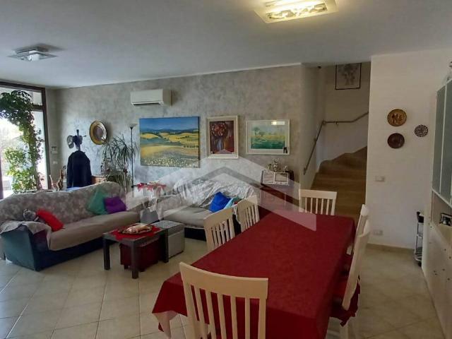 Villa Indipendente in vendita a Oratino, Molise
