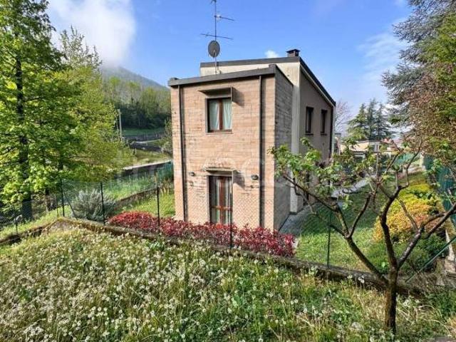Villa Indipendente in vendita a Castello, Canzo