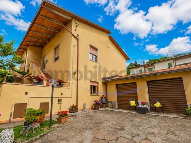 Villa Indipendente in vendita a San Martino Soprarno, Capolona