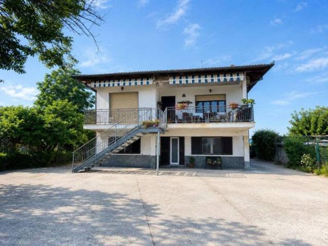 Villa Indipendente in vendita a Caramagna Piemonte, Cuneo