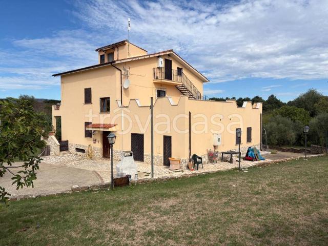 Villa Indipendente in vendita a Carbognano, Viterbo