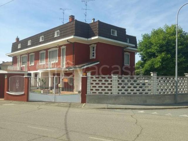 Villa Indipendente in vendita a Piemonte, Vercelli