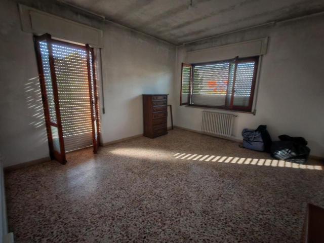 Villa Indipendente in vendita a La Prada, Carrara