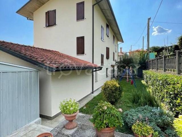 Villa Indipendente in vendita a Carvico, Lombardia