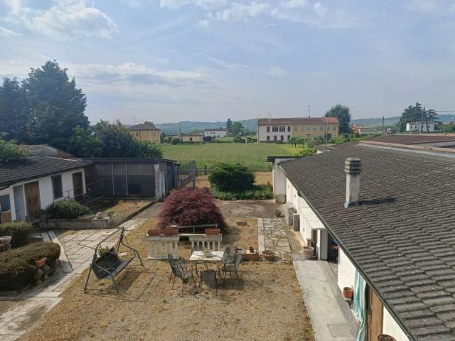 Villa Indipendente in vendita a Casale Popolo, Piemonte