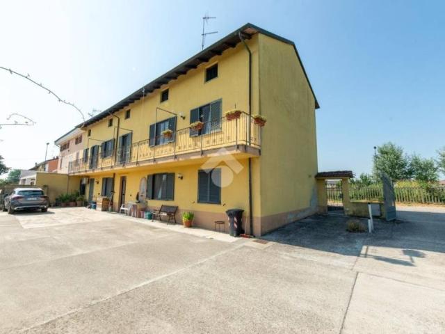 Villa Indipendente in vendita a Terranova, Casale Monferrato