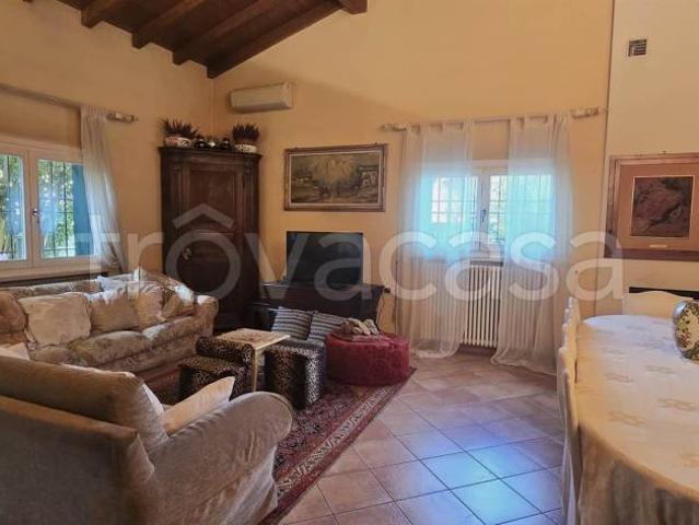 Villa Indipendente in vendita a Casalmaggiore, Lombardia