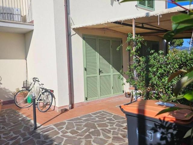 Villa Indipendente in vendita a Titignano, Cascina