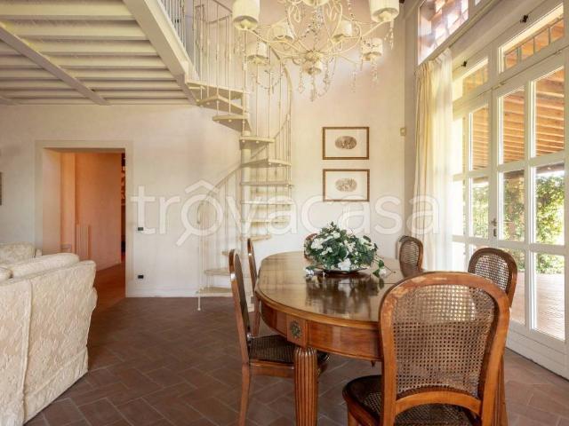 Villa Indipendente in vendita a Zambra, Cascina