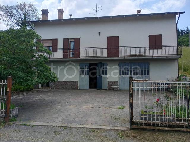 Villa Indipendente in vendita a Appennino Reggiano, Re