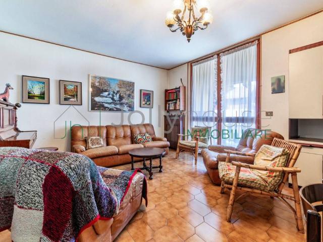 Villa Indipendente in vendita a Castione Della Presolana, Lombardia