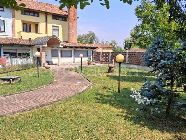Villa Indipendente in vendita a Chignolo Po, Pavia