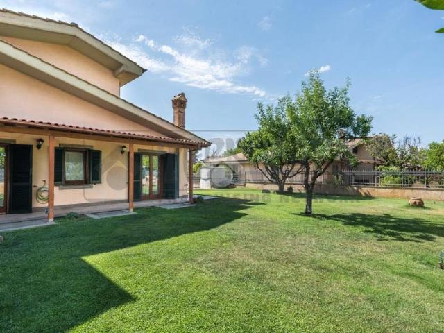 Villa Indipendente in vendita a Quartiere Cipollaro, Roma Capitale