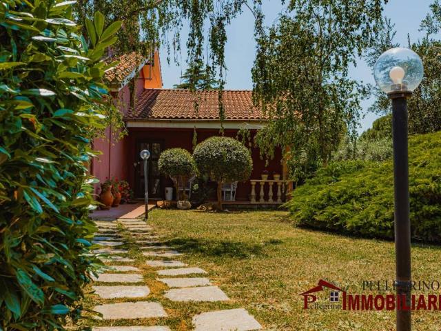 Villa Indipendente in vendita a Villaggio Vigna Fiorita, Roma Capitale