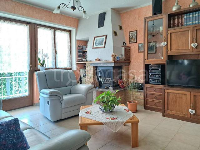 Villa Indipendente in vendita a Aosta