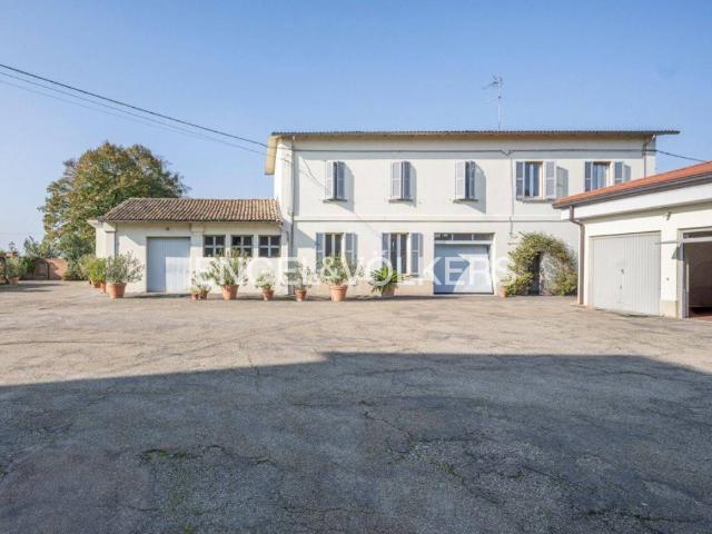 Villa Indipendente in vendita a Lemignano, Collecchio