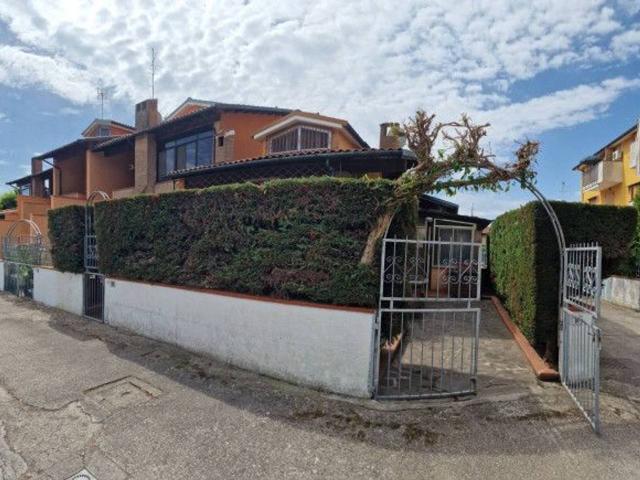 Villa Indipendente in vendita a Lido di Pomposa, Comacchio