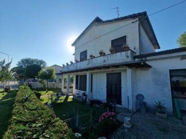 Villa Indipendente in vendita a Comacchio, Reggio Emilia