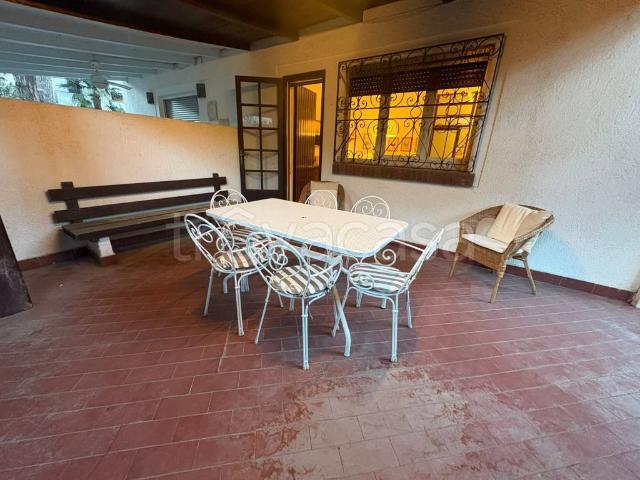 Villa Indipendente in vendita a Lido di Spina, Comacchio