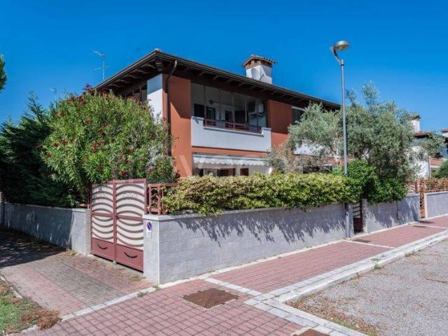 Villa Indipendente in vendita a Lido degli Scacchi, Comacchio