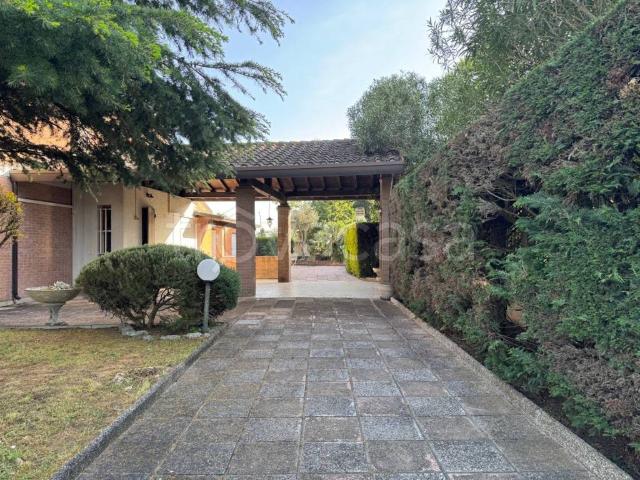 Villa Indipendente in vendita a Villaggio Galattico, Comacchio