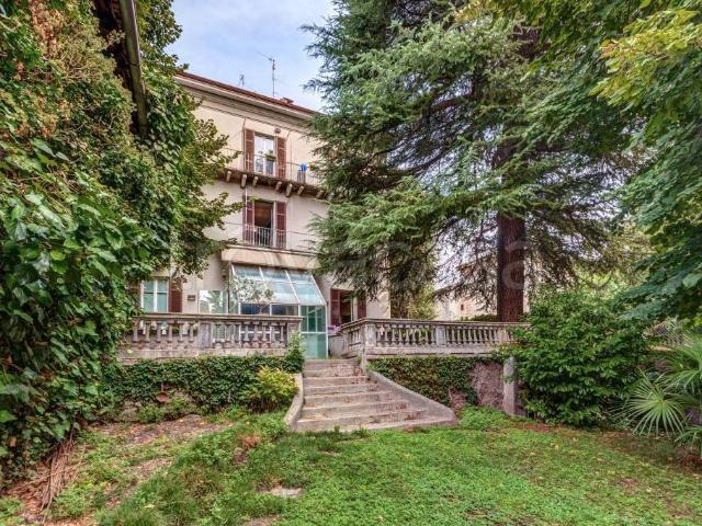 Villa Indipendente in vendita a Como, Lombardia