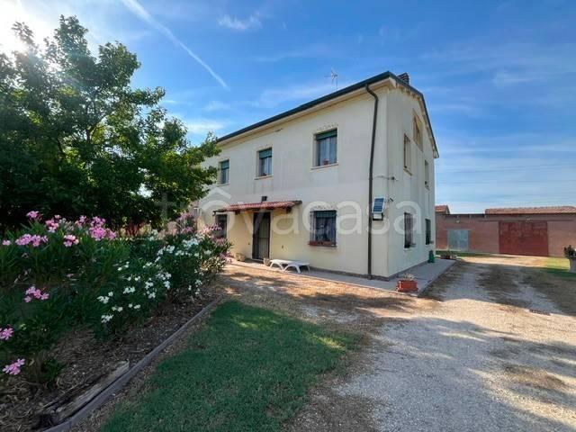 Villa Indipendente in vendita a Unione dei comuni della Bassa Romagna, Conselice