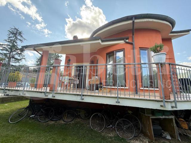Villa Indipendente in vendita a Contigliano, Lazio