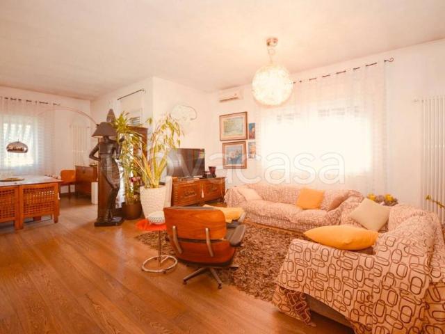 Villa Indipendente in vendita a Costabissara, Veneto