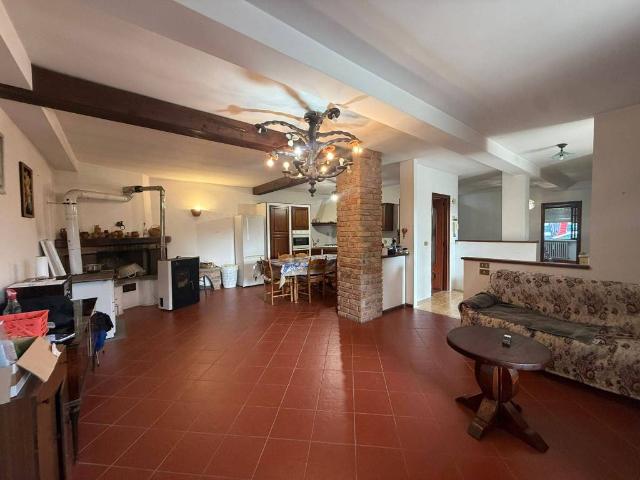 Villa Indipendente in vendita a Costigliole d'Asti, Asti