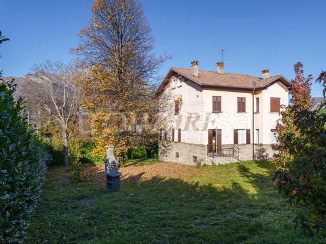 Villa Indipendente in vendita a Maggio, Cremeno