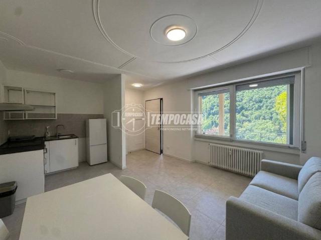 Villa Indipendente in vendita a Dizzasco, Lombardia