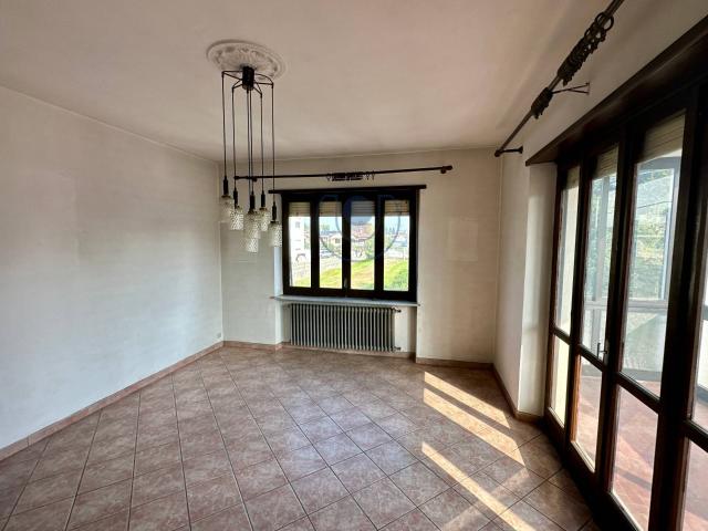 Villa Indipendente in vendita a Feletto, Torino