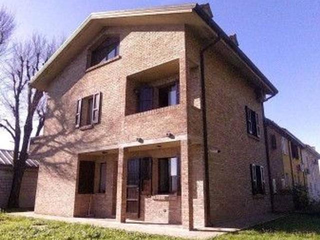Villa Indipendente in vendita a Ferrara, Reggio Emilia