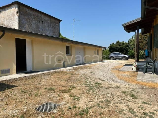 Villa Indipendente in vendita a Ferrara, Reggio Emilia