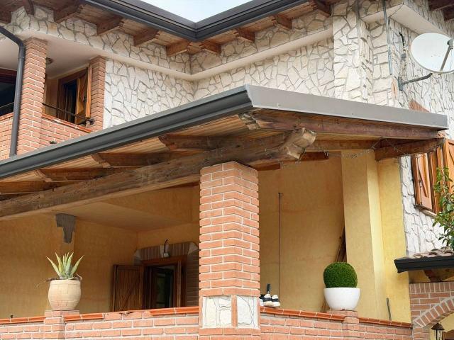 Villa Indipendente in vendita a Fiuggi, Lazio