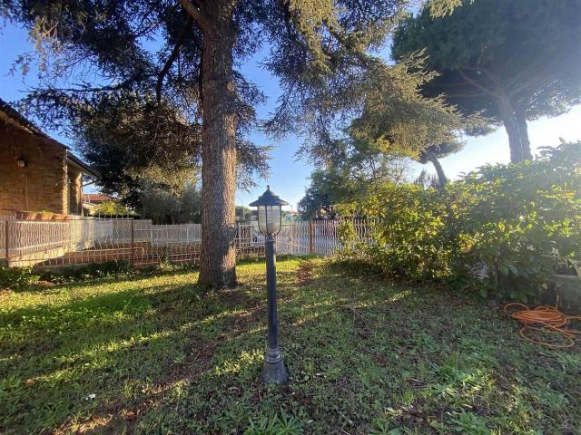 Villa Indipendente in vendita a Follonica, Toscana