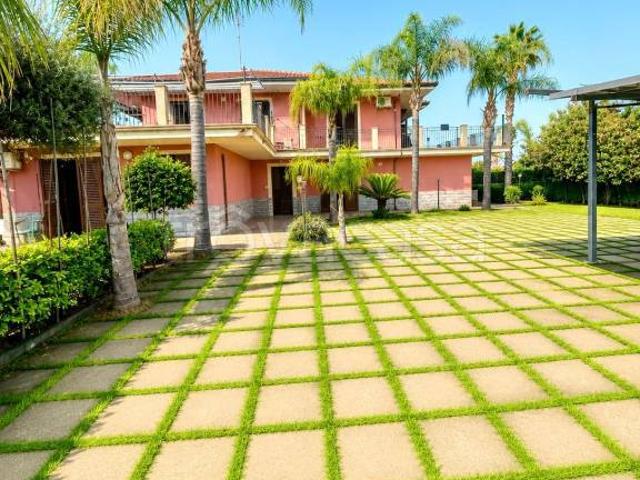 Villa Indipendente in vendita a Fondachello, Mascali