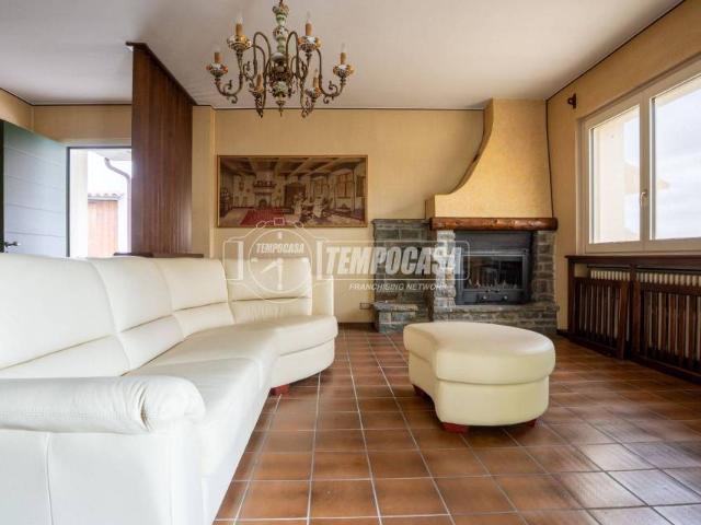 Villa Indipendente in vendita a Cavaghi, Foresto Sparso