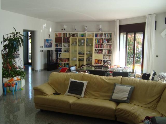 Villa Indipendente in vendita a Unione di Comuni della Romagna Forlivese, Quattro