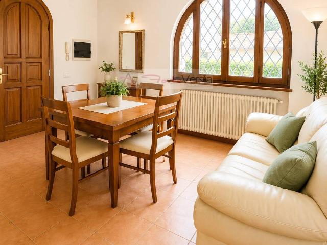 Villa Indipendente in vendita a Vittoria Apuana, Forte Dei Marmi
