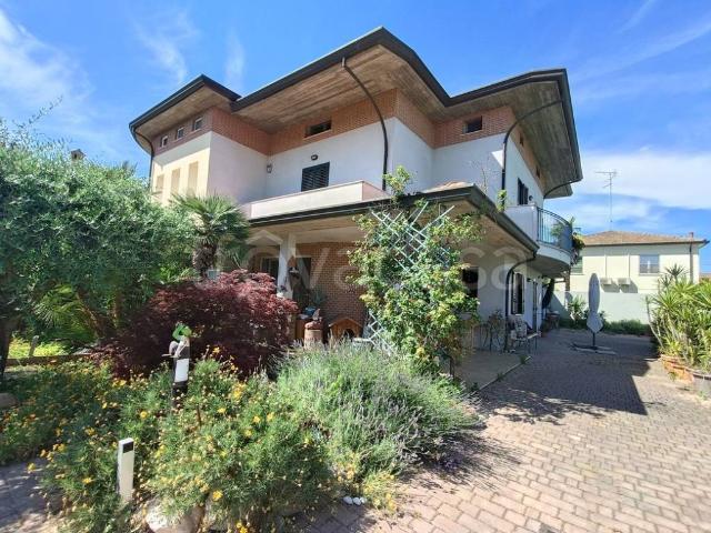 Villa Indipendente in vendita a Unione dei comuni della Bassa Romagna, Fusignano