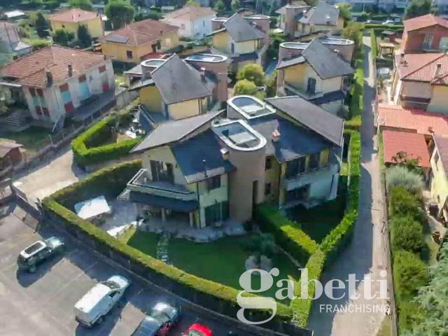 Villa Indipendente in vendita a Cedrate, Gallarate