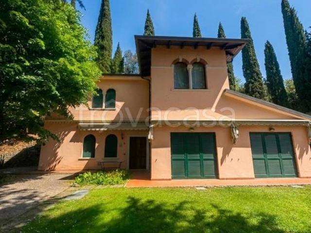 Villa Indipendente in vendita a Garda, Veneto