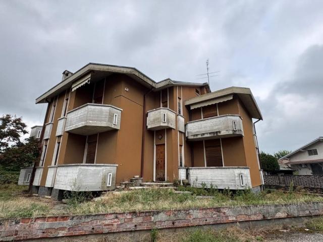 Villa Indipendente in vendita a Garlasco, Lombardia