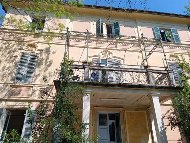 Villa Indipendente in vendita a Media Val Bisagno, Serra Riccò