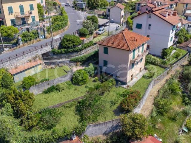 Villa Indipendente in vendita a Media Val Bisagno, Serra Riccò