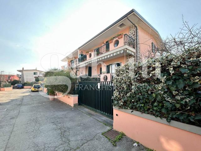 Villa Indipendente in vendita a Giugliano In Campania, Campania