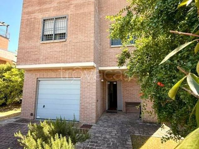 Villa Indipendente in vendita a Unione Terre di Pianura, Granarolo Dell'emilia
